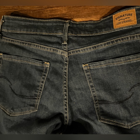 Womens Levis 512 Perfectly Slimming Capris 32x18 Womens Size 14 - Picture 5 of 9